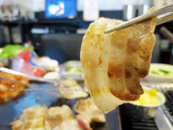 VEGE TEJI YA 菜豚屋(高雄店)：韓國的傳統美味、日式的創意吃法!! VEGE TEJI YA 菜豚屋 / 高雄店 / 愛評體驗團