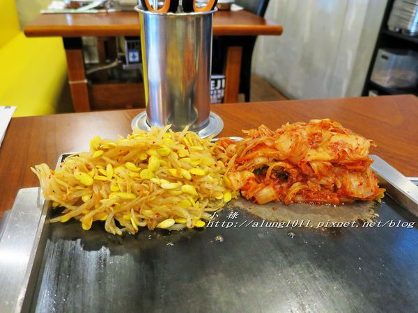 VEGE TEJI YA 菜豚屋(高雄店)：韓國的傳統美味、日式的創意吃法!! VEGE TEJI YA 菜豚屋 / 高雄店 / 愛評體驗團