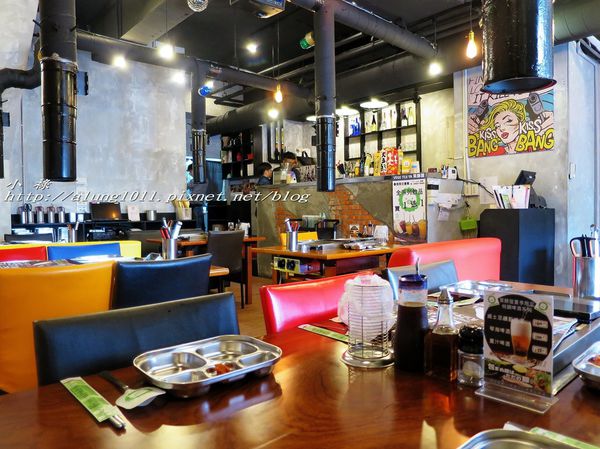 VEGE TEJI YA 菜豚屋(高雄店)：韓國的傳統美味、日式的創意吃法!! VEGE TEJI YA 菜豚屋 / 高雄店 / 愛評體驗團