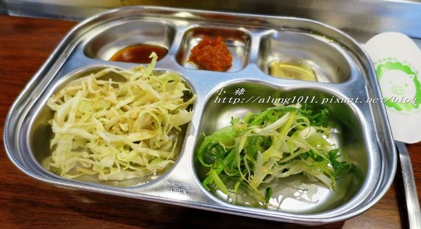 VEGE TEJI YA 菜豚屋(高雄店)：韓國的傳統美味、日式的創意吃法!! VEGE TEJI YA 菜豚屋 / 高雄店 / 愛評體驗團