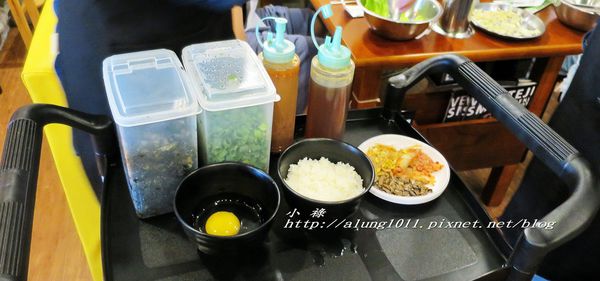 VEGE TEJI YA 菜豚屋(高雄店)：韓國的傳統美味、日式的創意吃法!! VEGE TEJI YA 菜豚屋 / 高雄店 / 愛評體驗團