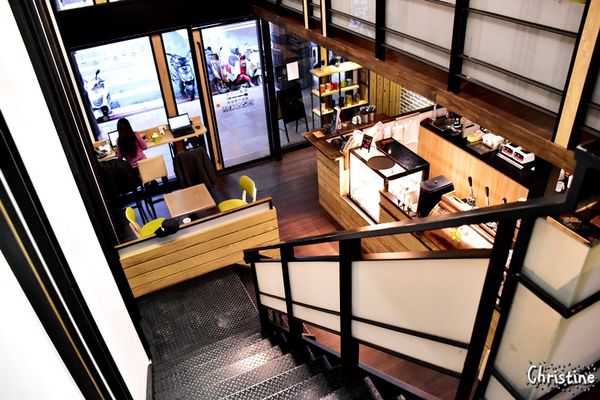 【新北。美食】 新莊 / Tres Belle 翠詩貝拉咖啡,內餡藏不住的青醬雞肉帕里尼,早午餐 / 義大利麵 / 燉飯 / 咖啡 / 下午茶,免費Wifi,提供插座,無限時用餐,友善寵物,近新莊高中