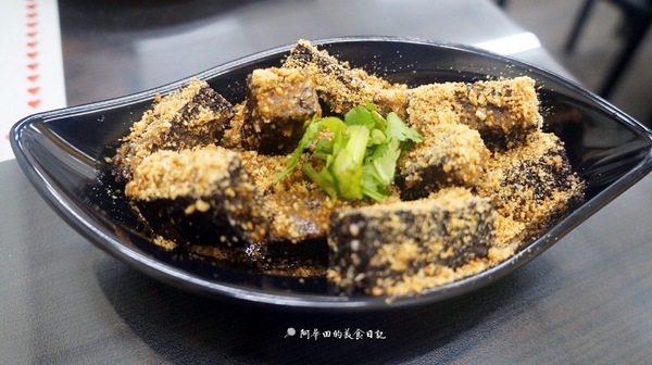 第一香焿的專賣店(頭份中正店):【苗栗頭份】平價美食、焿類選擇多,小菜更是多達22種選擇,還有附設停車場:第一香焿的專賣店