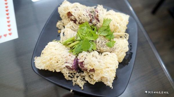 第一香焿的專賣店(頭份中正店):【苗栗頭份】平價美食、焿類選擇多,小菜更是多達22種選擇,還有附設停車場:第一香焿的專賣店