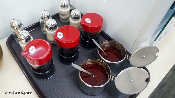 第一香焿的專賣店(頭份中正店):【苗栗頭份】平價美食、焿類選擇多,小菜更是多達22種選擇,還有附設停車場:第一香焿的專賣店