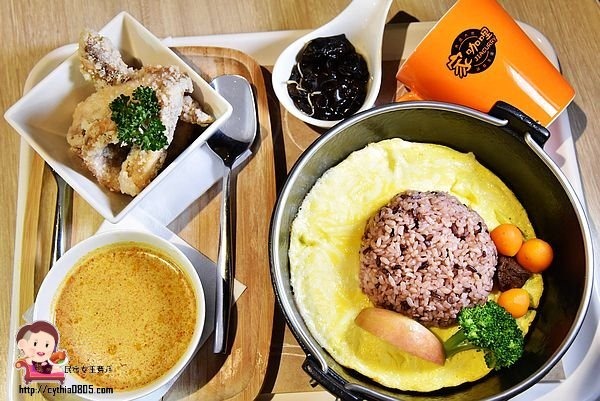 桃園區美食-家咖哩桃園店-主餐多了新選擇，咖哩壽喜燒有驚艷，吃巧吃飽都兼顧 (邀約) @民宿女王芽月-美食.旅遊.全台趴趴走