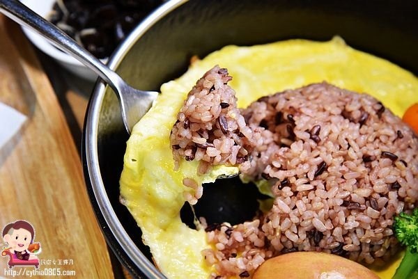 桃園區美食-家咖哩桃園店-主餐多了新選擇，咖哩壽喜燒有驚艷，吃巧吃飽都兼顧 (邀約) @民宿女王芽月-美食.旅遊.全台趴趴走