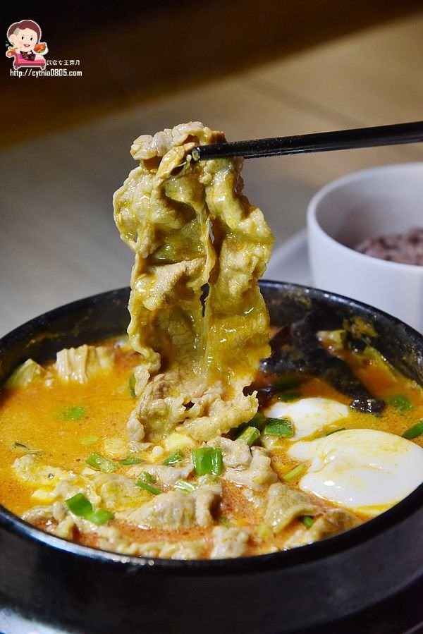 桃園區美食-家咖哩桃園店-主餐多了新選擇，咖哩壽喜燒有驚艷，吃巧吃飽都兼顧 (邀約) @民宿女王芽月-美食.旅遊.全台趴趴走