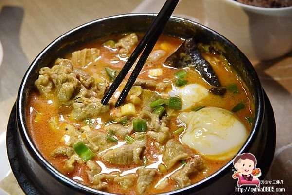 桃園區美食-家咖哩桃園店-主餐多了新選擇，咖哩壽喜燒有驚艷，吃巧吃飽都兼顧 (邀約) @民宿女王芽月-美食.旅遊.全台趴趴走