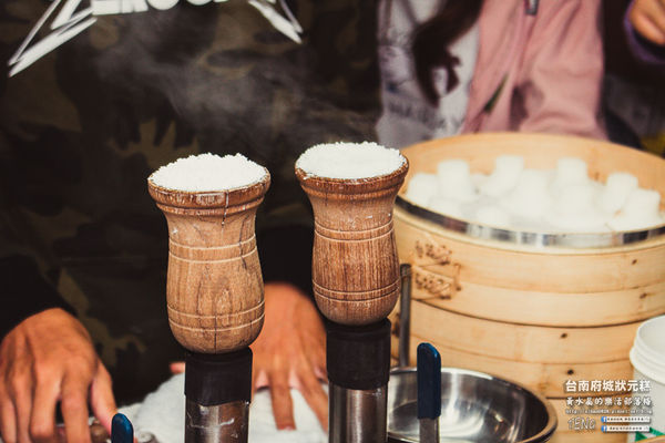 台南府城狀元糕|嘉義市東區文化夜市小吃甜點；似粿似糕，有點妙不可言的口感。