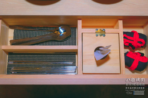 八色烤肉台灣2號旗艦店【桃園美食】|桃園市桃園區站前韓國烤肉餐廳；來自韓國東大門品牌有桌邊服務，桃園站前正式插旗。