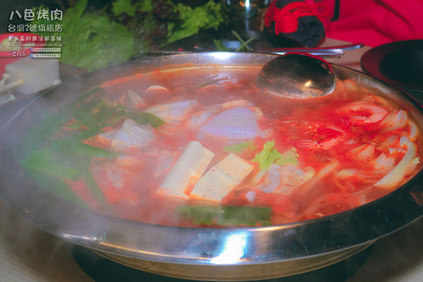 八色烤肉台灣2號旗艦店【桃園美食】|桃園市桃園區站前韓國烤肉餐廳；來自韓國東大門品牌有桌邊服務，桃園站前正式插旗。