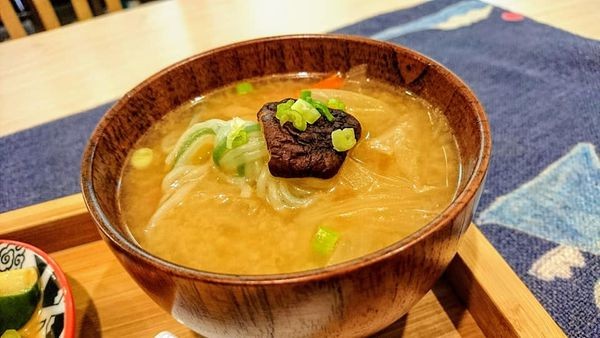 40628758_2039956296036049_612659136106070016_n