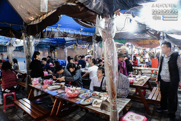 土地代客料理【新北美食】|新北市萬里區龜吼漁港海鮮餐廳；漁夫市集買漁獲可代客料理烹煮食材，四季皆有新鮮萬里蟹享用。