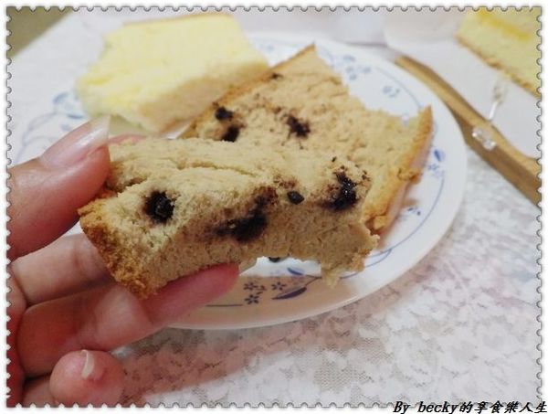 <捷運芝山站>台北士林/早餐下午茶點心/胖貢貢/古早味蛋糕/細緻綿密/ 芝山捷運站