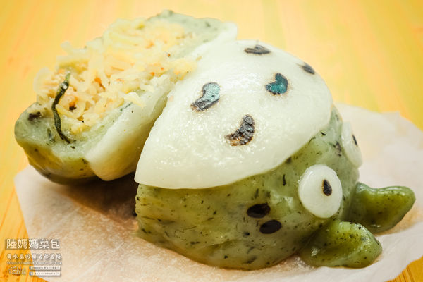 陸媽媽菜包【中壢美食】|桃園中壢龍貓草ㄚ粿專賣店;紅豆沙龍貓、蘿蔔絲龍貓,連吃草ㄚ粿都要萌萌的厲害。