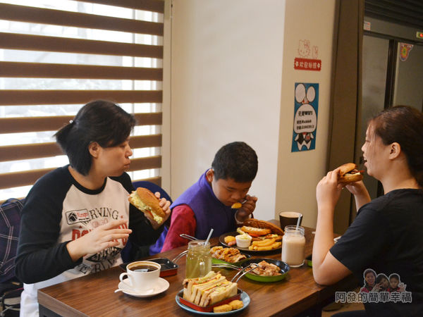 瑞比早午餐45-愉快輕鬆的用餐氣氛