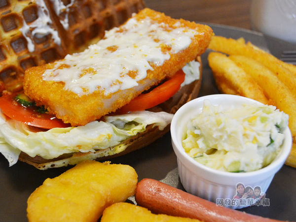 瑞比早午餐36-瑞比魚排鬆餅