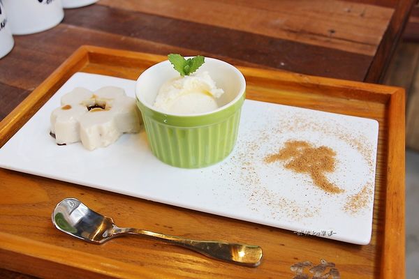 IMG_6896.jpg IMG_6896.jpg