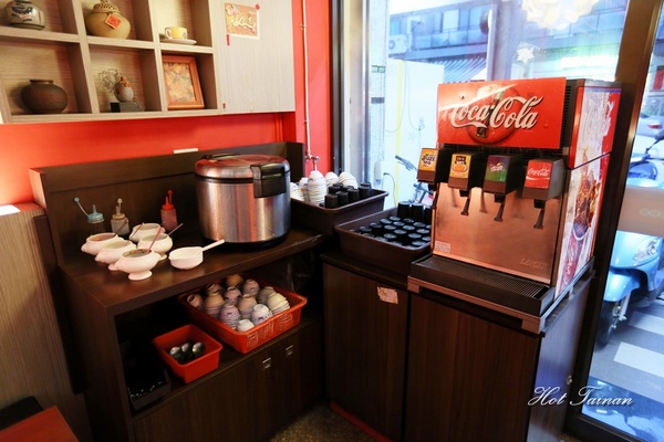 一鼎鍋:【台南美食】299元銅盤烤肉+火鍋吃到飽!打卡還免費送春川辣炒豬:一鼎鍋