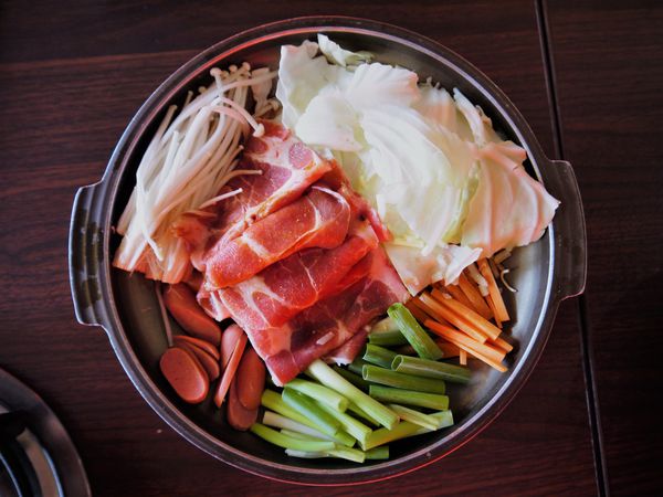 【台南市-麻豆區】蝦咪！一個人只要$299，就可以火鍋、烤肉吃到飽😲？！來『一鼎鍋』吃飯打卡，還加值贈送隱藏版主食喔＼(^o^)／