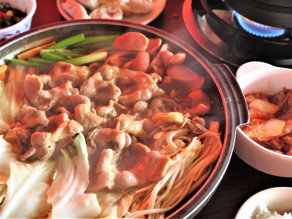 【台南市-麻豆區】蝦咪！一個人只要$299，就可以火鍋、烤肉吃到飽😲？！來『一鼎鍋』吃飯打卡，還加值贈送隱藏版主食喔＼(^o^)／