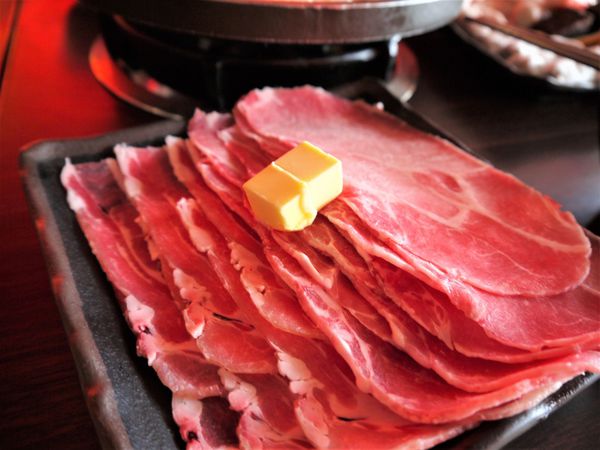 【台南市-麻豆區】蝦咪！一個人只要$299，就可以火鍋、烤肉吃到飽😲？！來『一鼎鍋』吃飯打卡，還加值贈送隱藏版主食喔＼(^o^)／