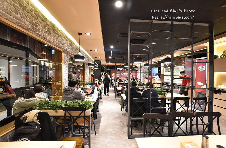 大遠百朱記餡餅東北料理麵食美食01