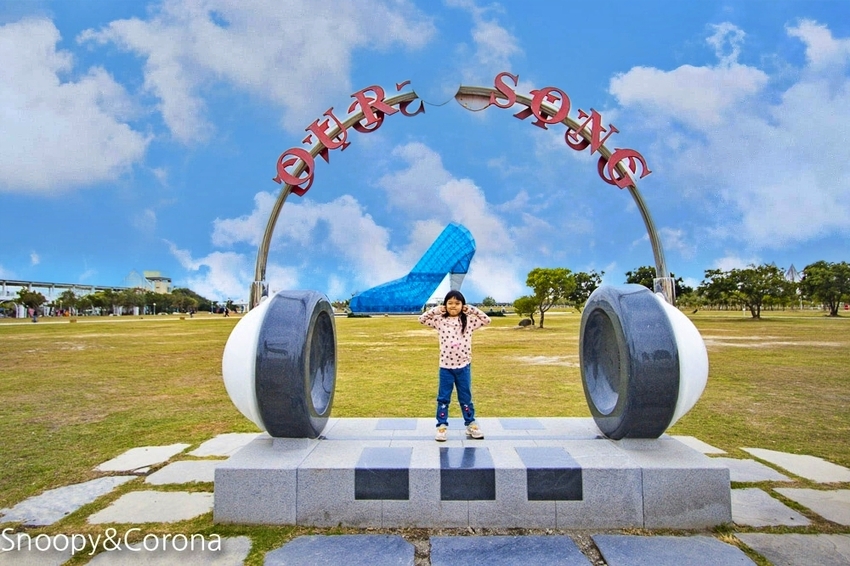 【嘉義景點】布袋景點｜高跟鞋教堂～唯美浪漫玻璃高跟鞋教堂，IG打卡必拍