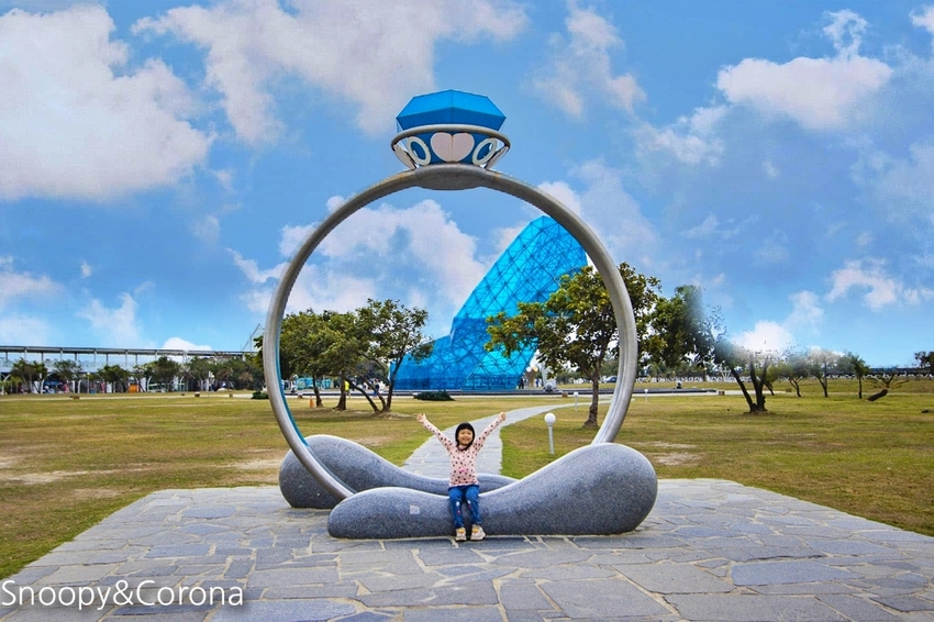 【嘉義景點】布袋景點｜高跟鞋教堂～唯美浪漫玻璃高跟鞋教堂，IG打卡必拍