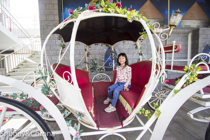 【嘉義景點】布袋景點｜高跟鞋教堂～唯美浪漫玻璃高跟鞋教堂，IG打卡必拍