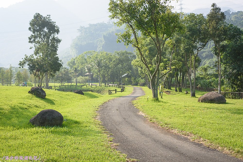 嘉義番路鄉景點》阿里山18號愛情絲路 愛情大草原 情人約會景點 花牆拍美照兼吃旺萊山鳳梨酥 - 滿分的旅遊札記