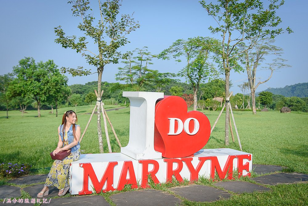 嘉義番路鄉景點》阿里山18號愛情絲路 愛情大草原 情人約會景點 花牆拍美照兼吃旺萊山鳳梨酥 - 滿分的旅遊札記