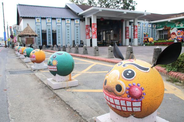 嘉義縣客家文化會館: 【嘉義景點】嘉義縣客家文化會館~七彩繽紛亮麗奪目/客家獅充滿喜氣洋洋/客家活動體驗/客家文物展覽