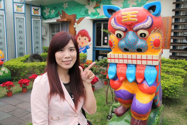 嘉義縣客家文化會館: 【嘉義景點】嘉義縣客家文化會館~七彩繽紛亮麗奪目/客家獅充滿喜氣洋洋/客家活動體驗/客家文物展覽