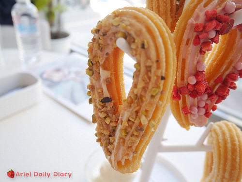 【台南美食】CHURRO & Sweet 草莓季必追!愛心仙女棒點燃你的粉紅少女心,季節限定飲品草莓美莓、浮誇系吉拿樹絕對必點
