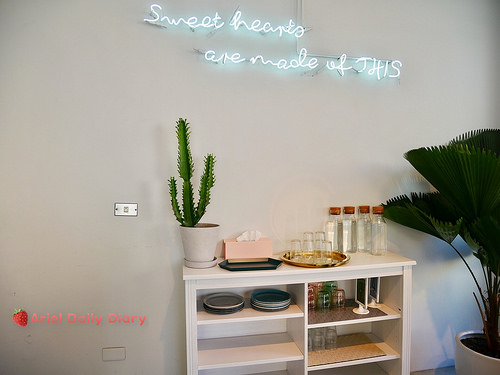 【台南美食】CHURRO & Sweet 草莓季必追!愛心仙女棒點燃你的粉紅少女心,季節限定飲品草莓美莓、浮誇系吉拿樹絕對必點