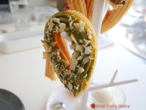 【台南美食】CHURRO & Sweet 草莓季必追!愛心仙女棒點燃你的粉紅少女心,季節限定飲品草莓美莓、浮誇系吉拿樹絕對必點