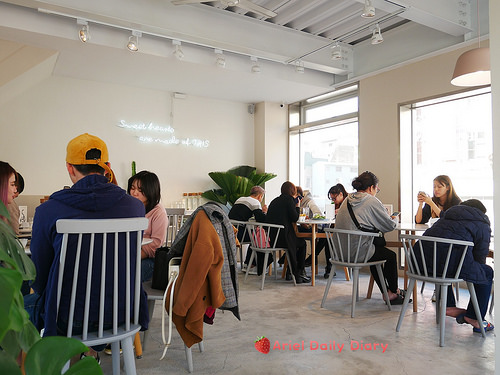 【台南美食】CHURRO & Sweet 草莓季必追!愛心仙女棒點燃你的粉紅少女心,季節限定飲品草莓美莓、浮誇系吉拿樹絕對必點
