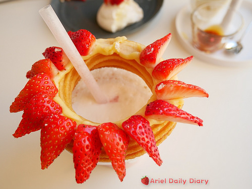 【台南美食】CHURRO & Sweet 草莓季必追!愛心仙女棒點燃你的粉紅少女心,季節限定飲品草莓美莓、浮誇系吉拿樹絕對必點