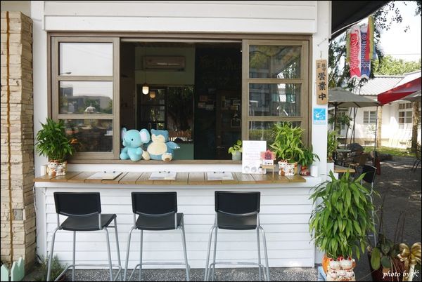 屏東市雁行x窩cafeP1670650_調整大小1.JPG