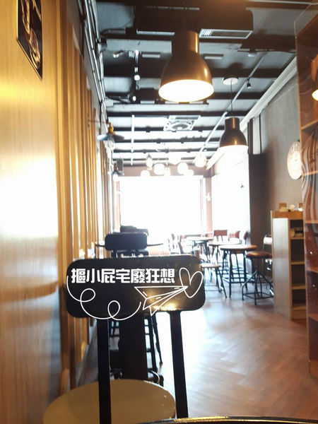 【高雄一日遊】騎噗噗輕鬆遊高雄-IG打卡勝地集盒、新地標圖書總館、在地好味老江紅茶牛乳、新鮮水果冰棒佐棧冰舖