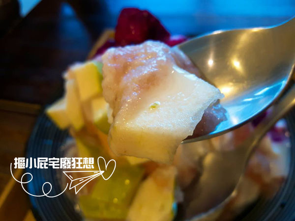 【高雄一日遊】騎噗噗輕鬆遊高雄-IG打卡勝地集盒、新地標圖書總館、在地好味老江紅茶牛乳、新鮮水果冰棒佐棧冰舖