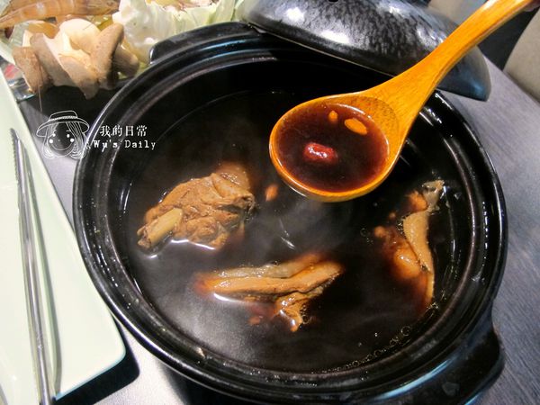 極膳-頂級草本鍋:├吃喝┤極膳-頂級草本鍋-帝王般的草本鍋