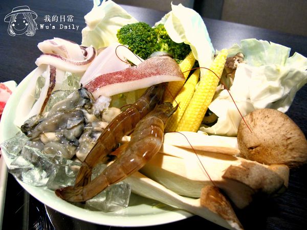 極膳-頂級草本鍋:├吃喝┤極膳-頂級草本鍋-帝王般的草本鍋