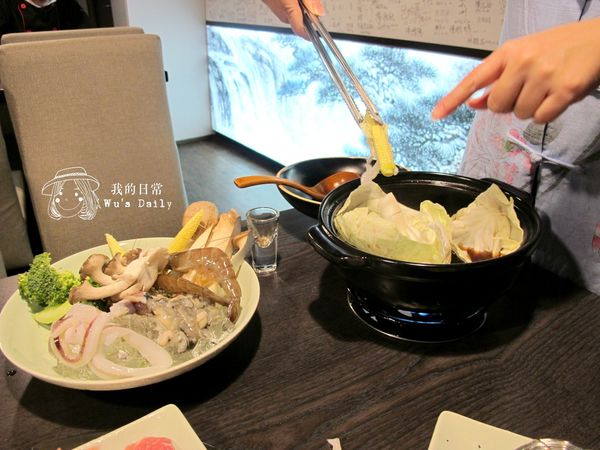 極膳-頂級草本鍋:├吃喝┤極膳-頂級草本鍋-帝王般的草本鍋