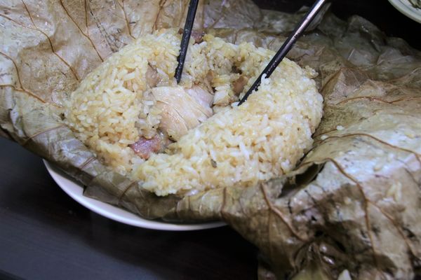 麥麥奀香港粉麵專家：【桃園食記】麥麥奀香港粉麵專家~香港道地的港式料理，周珍珍潮州辣椒醬超激推/銅鑼灣XO秘醬/糯米雞/臘腸雞盅頭飯/雲吞水餃粗麵