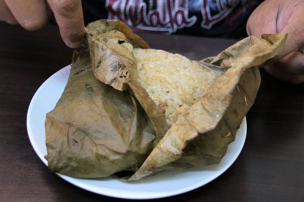 麥麥奀香港粉麵專家：【桃園食記】麥麥奀香港粉麵專家~香港道地的港式料理，周珍珍潮州辣椒醬超激推/銅鑼灣XO秘醬/糯米雞/臘腸雞盅頭飯/雲吞水餃粗麵