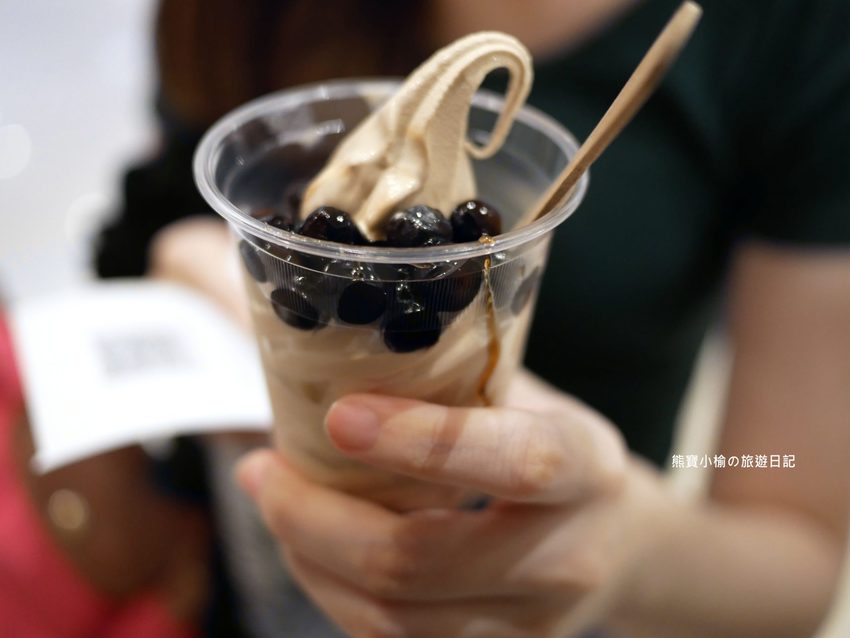 北村豆腐家 台中站前秀泰店S1館2樓,不管吃幾次都美味的韓式嫩豆腐鍋!起司泡菜部隊鍋超好吃,五種韓式小菜任你吃。 @熊寶小榆の旅遊日記