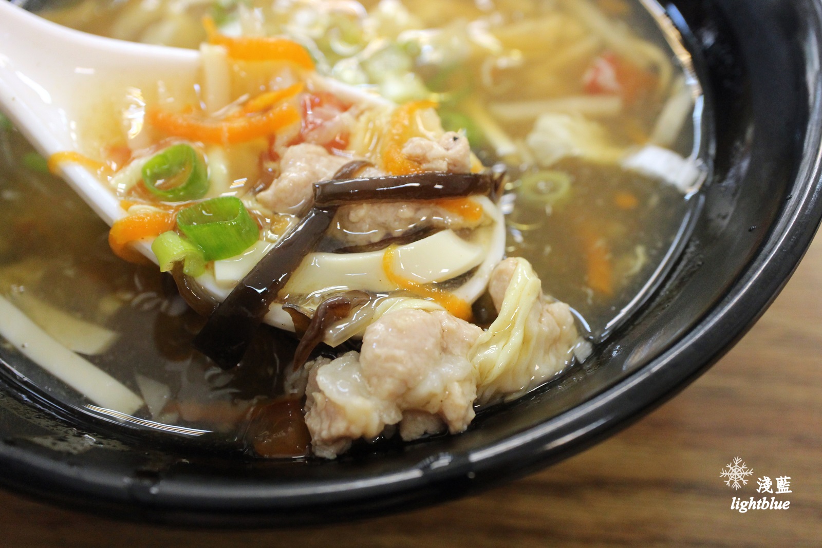 [ 南京三民站美食 ] 淺藍 × 大高冰花煎餃～爽脆冰花讓人意猶未竟